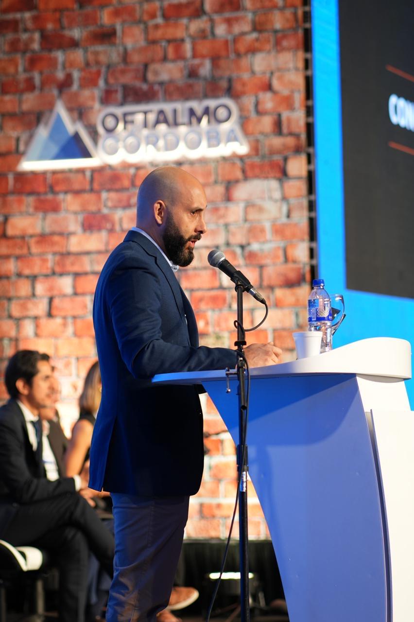 Cirugía femtoláser anillos intraestromales en Ecuador